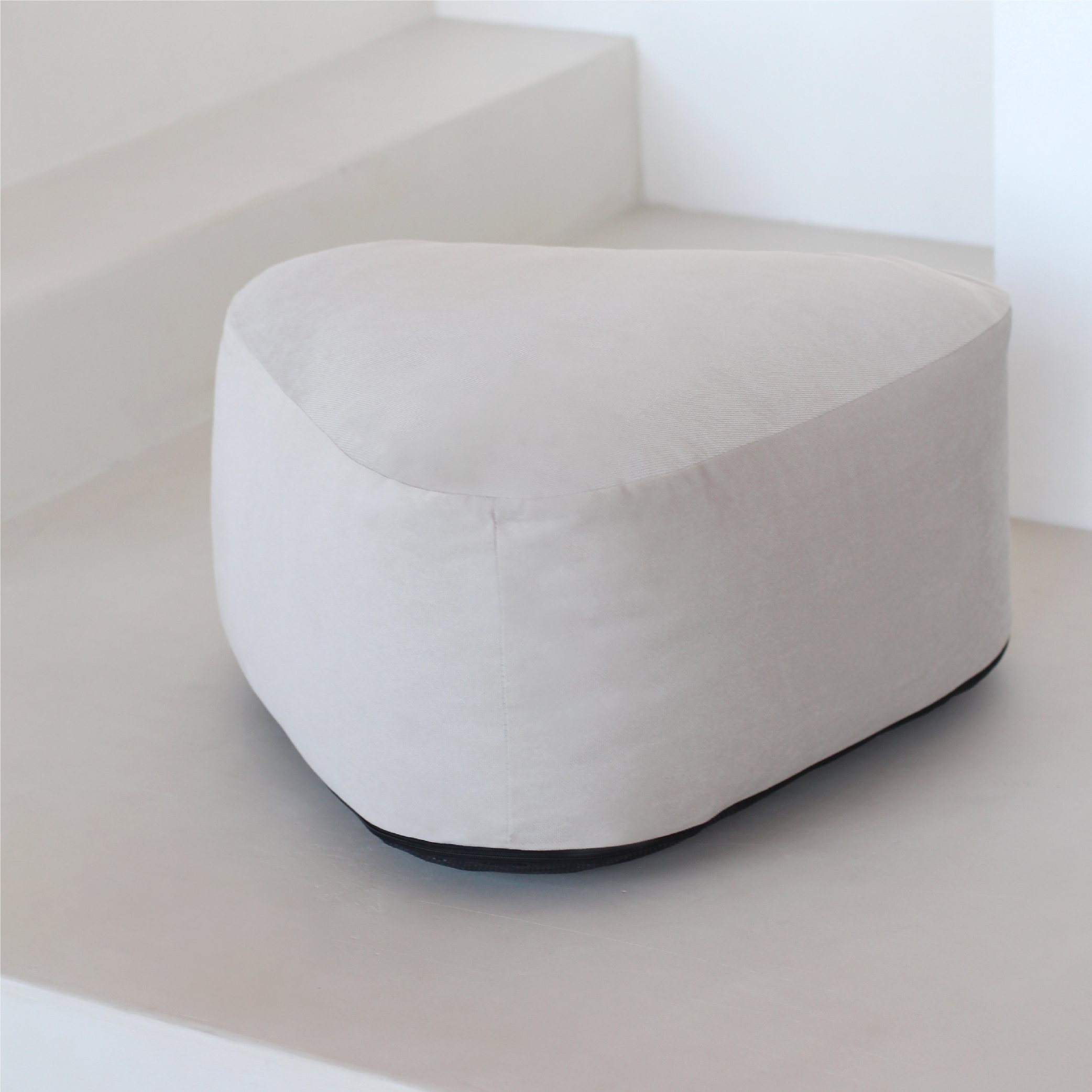 pouf is triangular